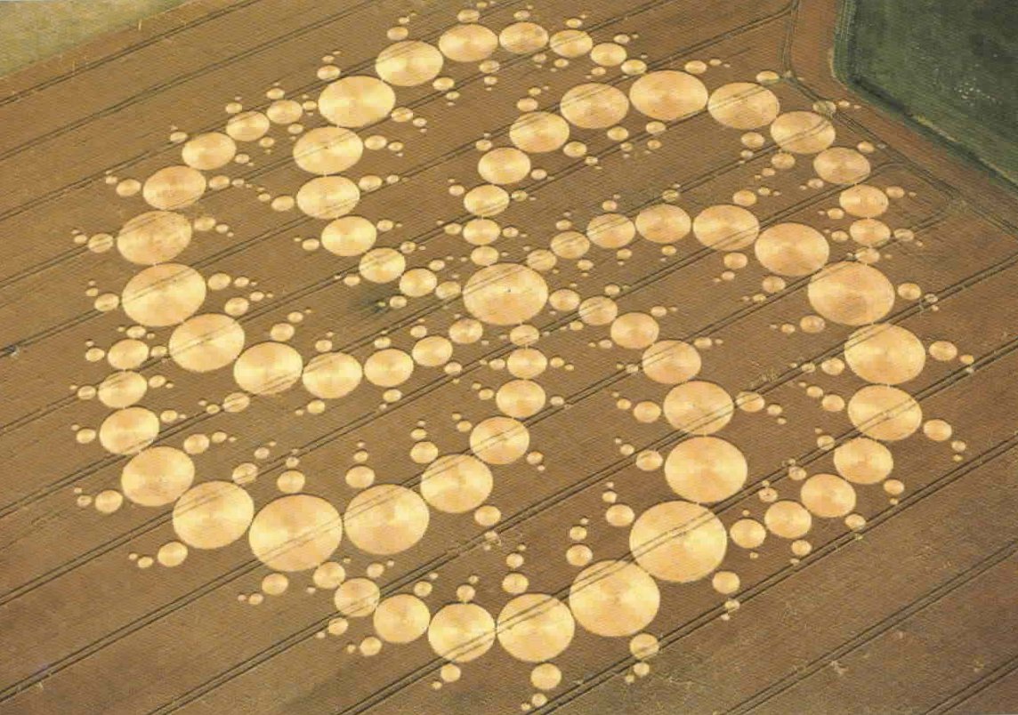 Nuevo crop circle envuelto en «macramé»: hay algo con el número 6